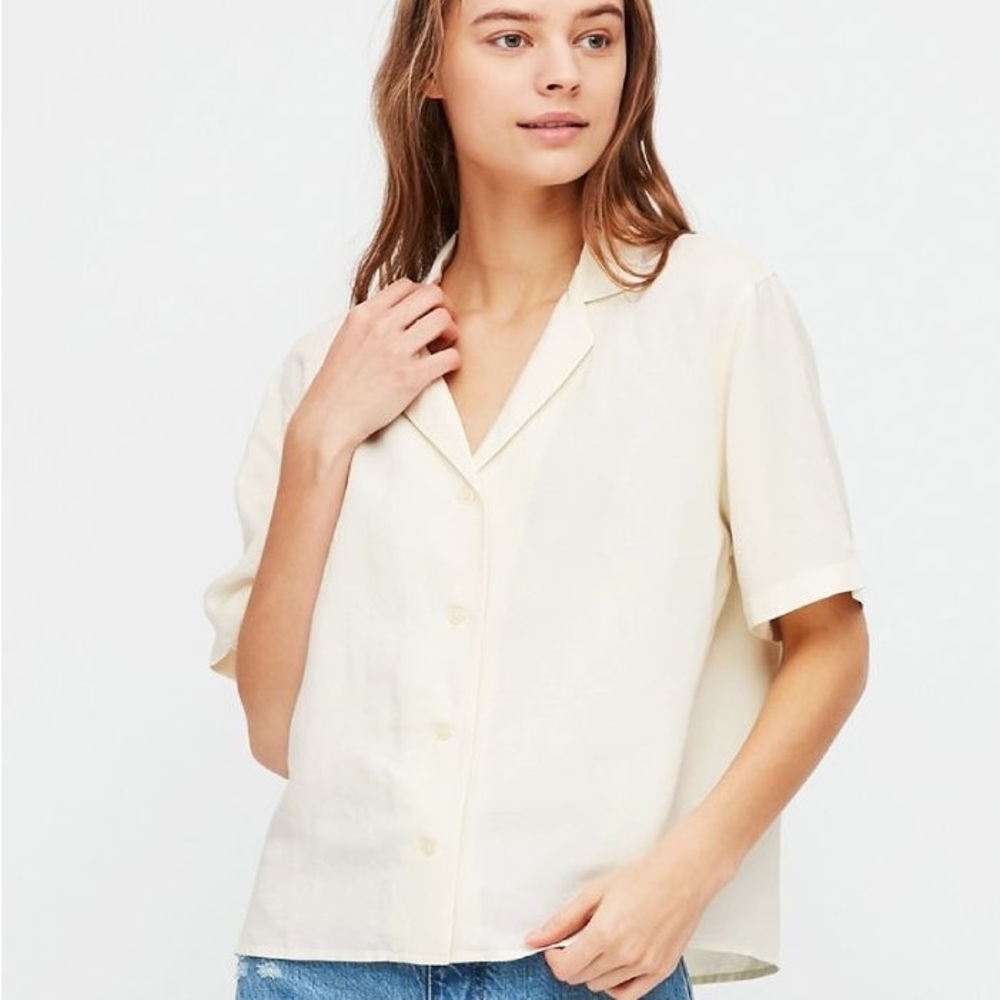 Uniqlo linen button down short shirt